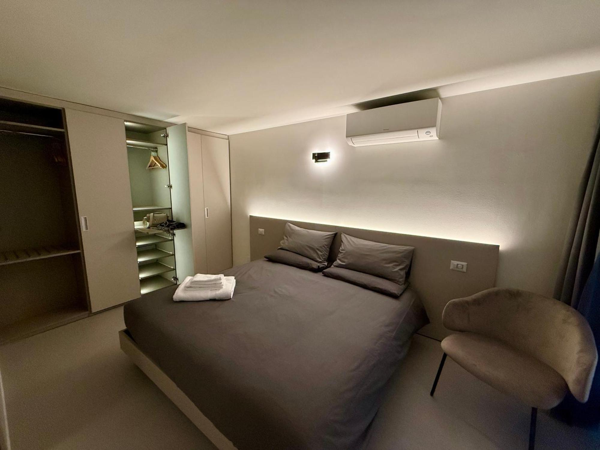 Ferienwohnung Luxury House In Milano Pietrasanta 130 Mq Exterior foto